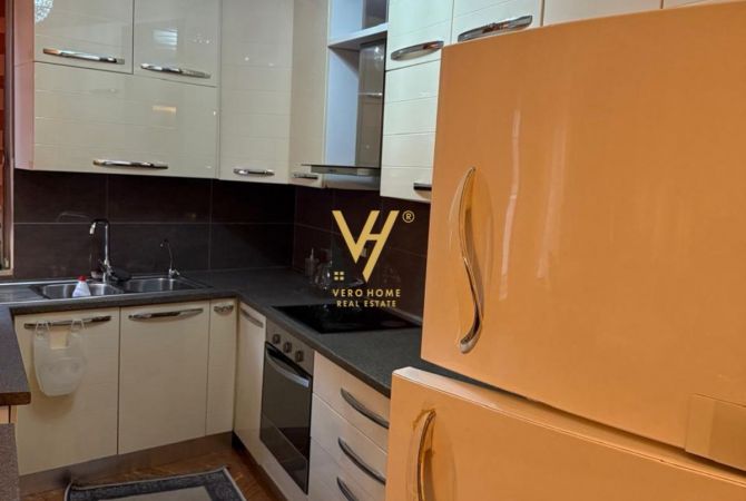 Shtepi me qera 2+1 ne Tirane - 1,000 Euro