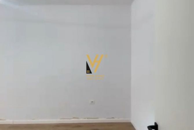 JEPET ZYRE 70M2 ME QERA NE BLLOK 1.000 EURO