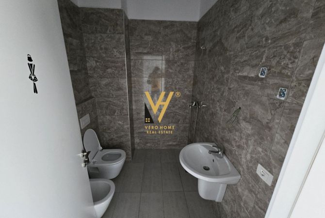 JEPET ZYRE 110 M2 ME QERA TE NISHARAKU 1.000 EURO