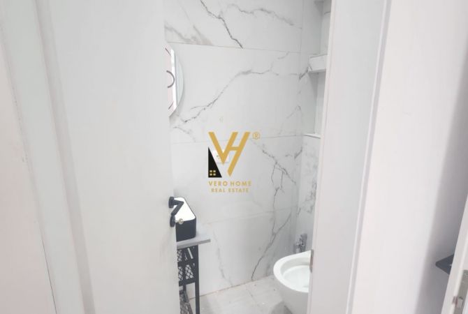 Shtepi ne shitje Apartament ne Tirane, 2+1, Mobilimi Bosh, pa mobiluar, Pagesa 225,000  Euro.