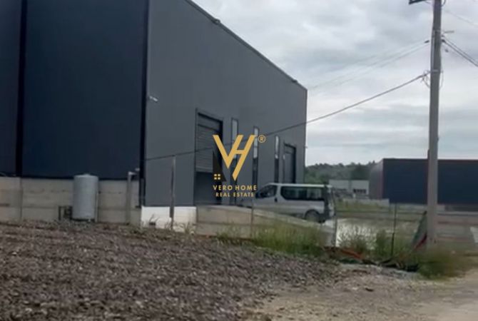 Ambient biznesi me qera 4+1 ne Tirane - 9,500 Euro