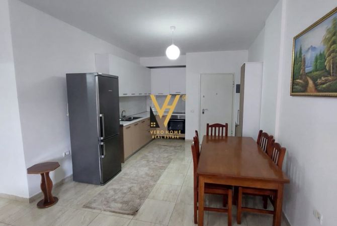 Shtepi me qera 2+1 ne Tirane - 70,000 Leke