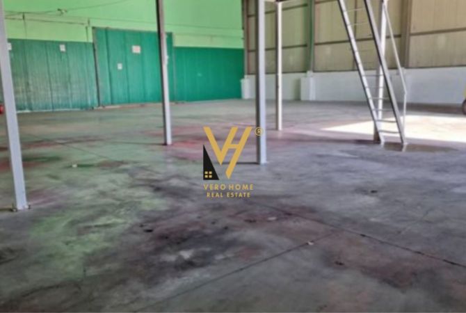 Ambient biznesi me qera 4+1 ne Tirane - 170,000 Leke