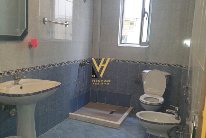 Shtepi me qera Apartament ne Tirane, 3+1, Mobilimi E mobiluar, Pagesa 670  Euro.