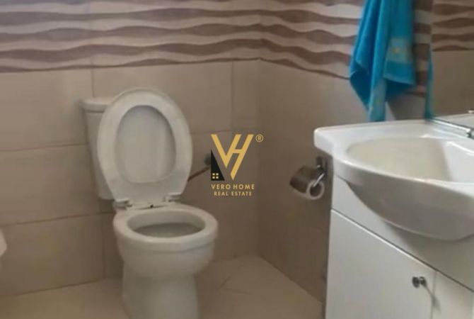 Shtepi ne shitje Shtepi Private ne Tirane, 2+1, Mobilimi E mobiluar, Pagesa 250,000  Euro.