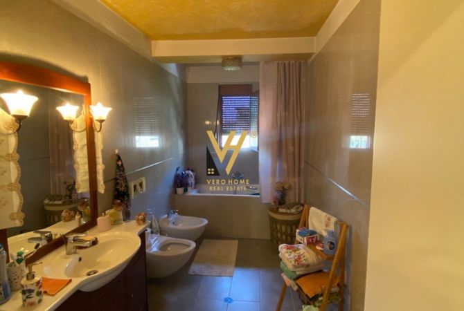 Shtepi ne shitje 2+1 ne Tirane - 230,000 Euro