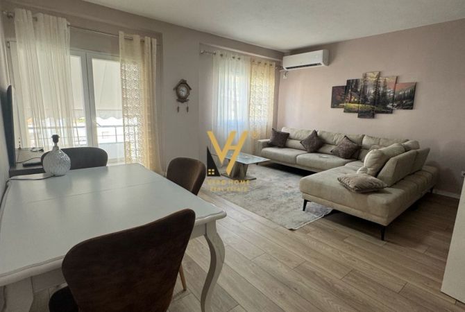 Shtepi me qera 2+1 ne Tirane - 400 Euro