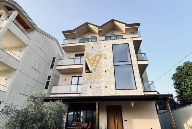 Shtepi me qera 7+1 ne Tirane - 2,500 Euro