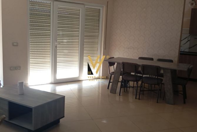 Shtepi me qera 3+1 ne Tirane - 70,000 Leke