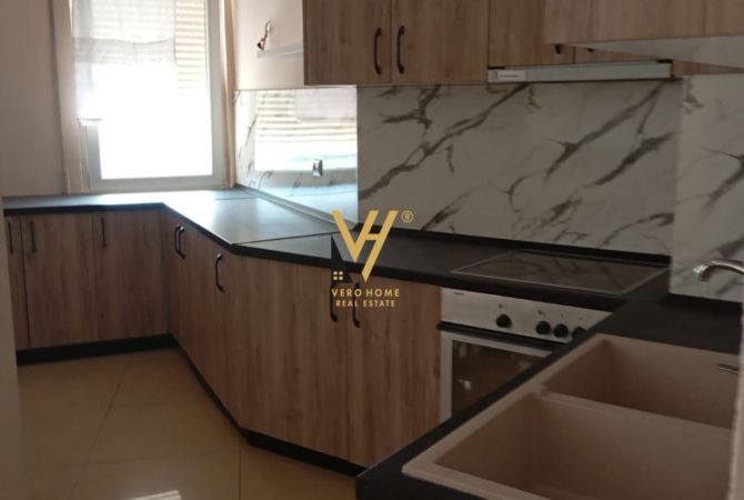 Shtepi me qera Apartament ne Tirane, 3+1, Mobilimi Pjeserisht e mobiluar, Pagesa 70,000  Leke.