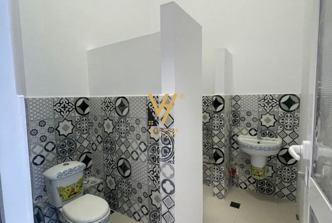 JEPET AMBIENT 100M2 ME QERA NE YZBERISHT 850 EURO