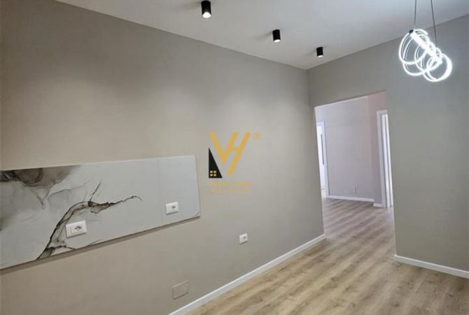 Shtepi ne shitje Apartament ne Tirane, 2+1, Mobilimi Bosh, pa mobiluar, Pagesa 195,000  Euro.