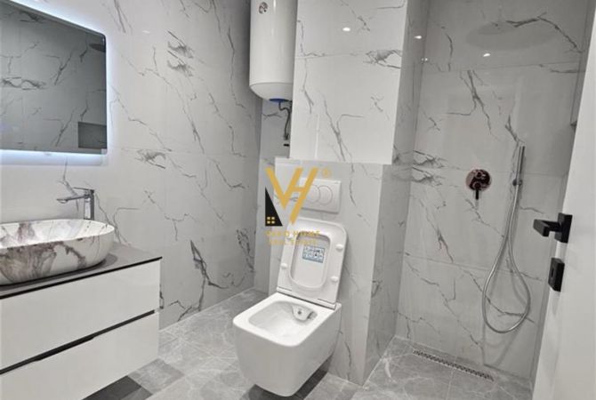 Shtepi ne shitje Apartament ne Tirane, 2+1, Mobilimi Bosh, pa mobiluar, Pagesa 195,000  Euro.