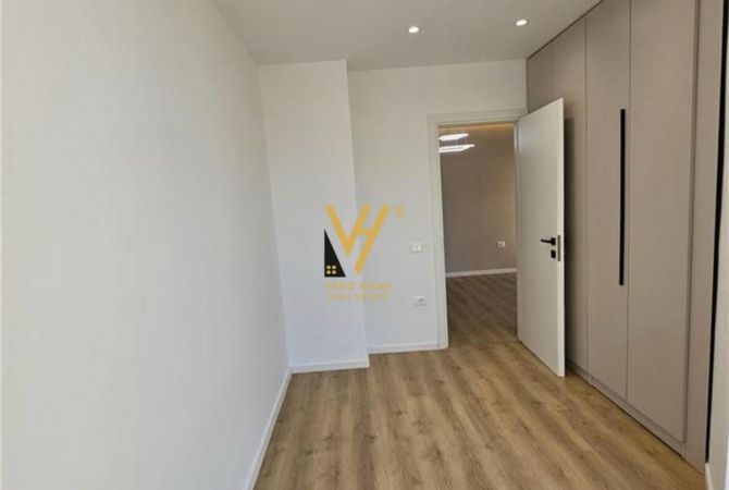 Shtepi ne shitje Apartament ne Tirane, 2+1, Mobilimi Bosh, pa mobiluar, Pagesa 195,000  Euro.