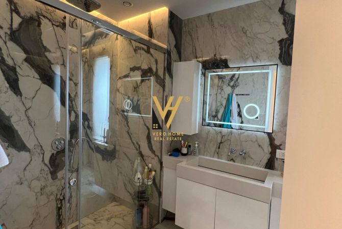 Shtepi me qera Apartament ne Tirane, 3+1, Mobilimi E mobiluar, Pagesa 2,000  Euro.