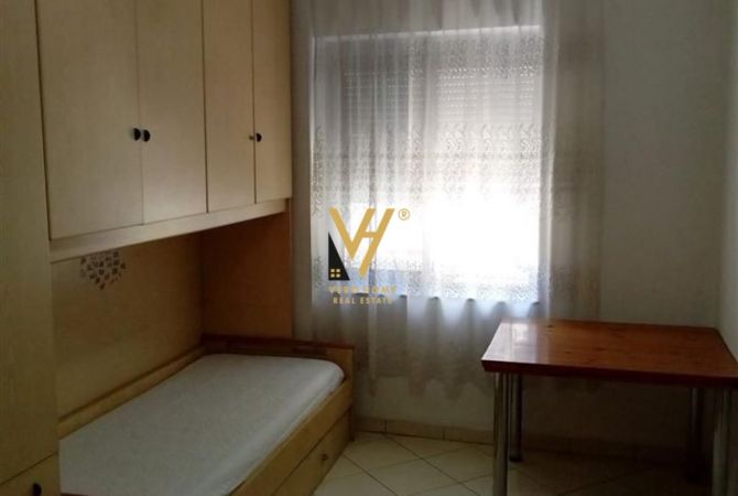 Shtepi me qera 2+1 ne Tirane - 43,000 Leke