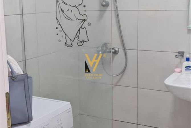 Shtepi ne shitje Apartament ne Tirane, 1+1, Mobilimi E mobiluar, Pagesa 116,000  Euro.