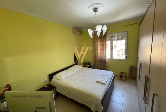 Shtepi ne shitje Apartament ne Tirane, 3+1, Mobilimi E mobiluar, Pagesa 175,000  Euro.