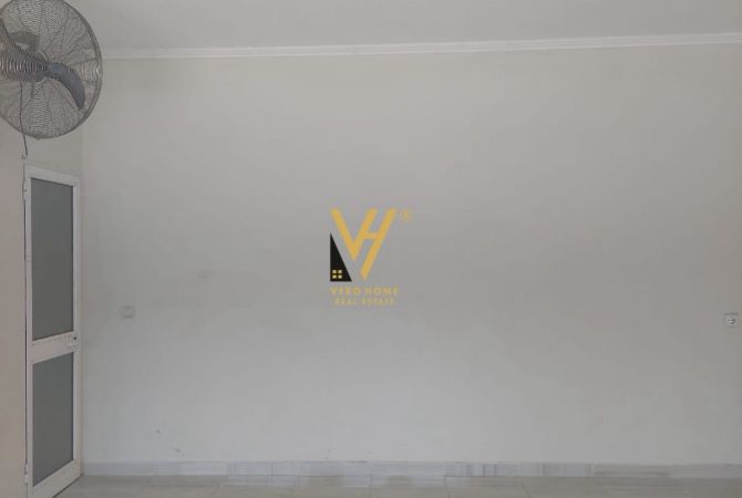 Ambient biznesi me qera 1+1 ne Tirane - 50,000 Leke