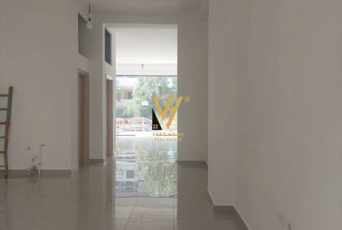 Ambient biznesi me qera 1+1 ne Tirane - 50,000 Leke