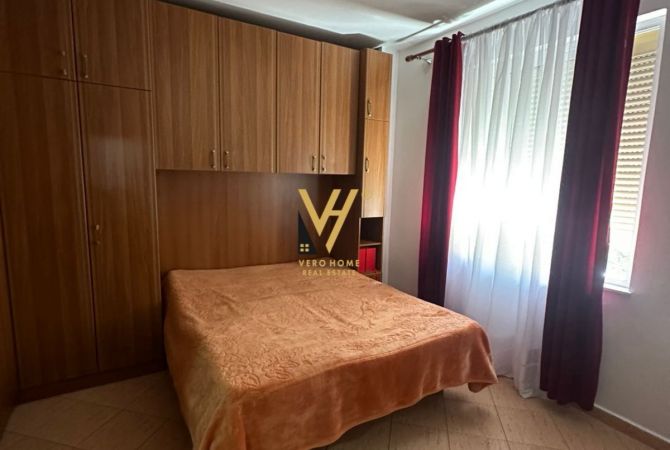 Shtepi me qera 2+1 ne Tirane - 800 Euro