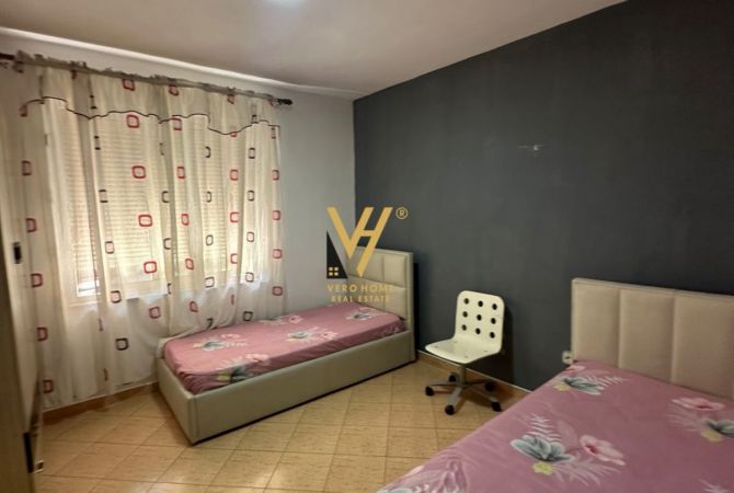 Shtepi me qera Apartament ne Tirane, 2+1, Mobilimi E mobiluar, Pagesa 800  Euro.