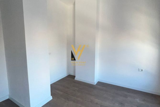 Ambient biznesi me qera 3+1 ne Tirane - 700 Euro