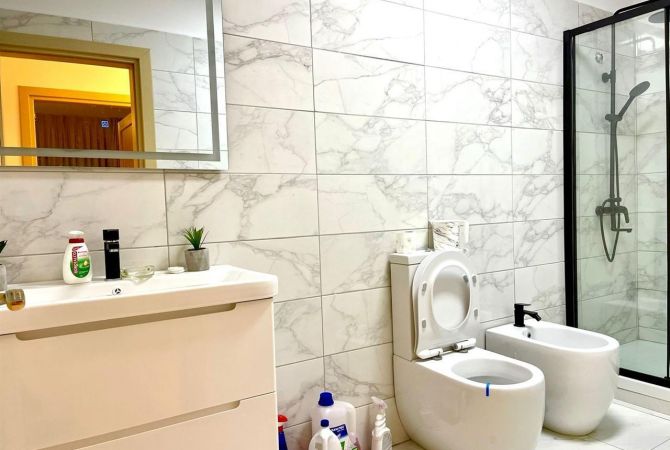 Shtepi me qera Apartament ne Tirane, 2+1, Mobilimi E mobiluar, Pagesa 800  Euro.