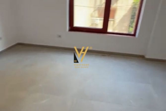 Ambient biznesi me qera 3+1 ne Tirane - 1,200 Euro