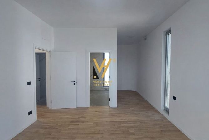 Shtepi ne shitje Vila Luksoze ne Tirane, 5+1, Mobilimi Bosh, pa mobiluar, Pagesa 509,000  Euro.