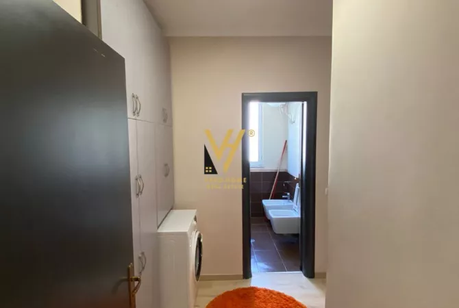 Shtepi ne shitje Apartament ne Tirane, 2+1, Mobilimi E mobiluar, Pagesa 175,000  Euro.