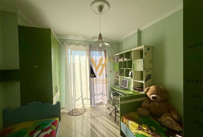 Shtepi me qera Apartament ne Tirane, 3+1, Mobilimi E mobiluar, Pagesa 60,000  Leke.