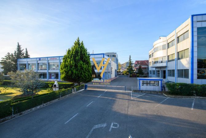 Business Property for Rent 3+1 in Tirana - 6,500 Euro