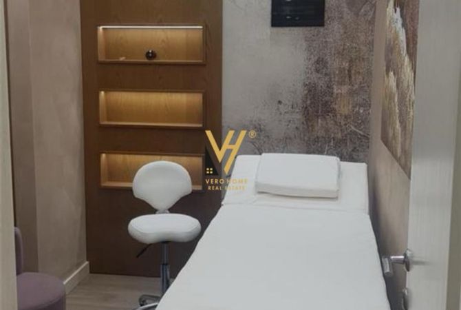 Ambiente Commerciale in Affitto 1+1 a Tirana - 600 Euro