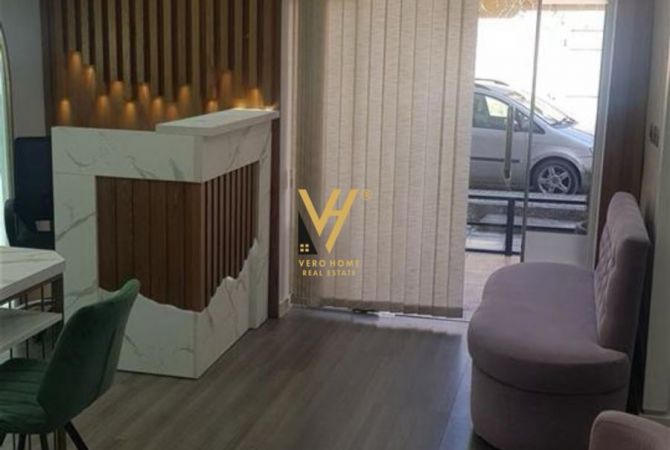 Ambiente Commerciale in Affitto 1+1 a Tirana - 600 Euro