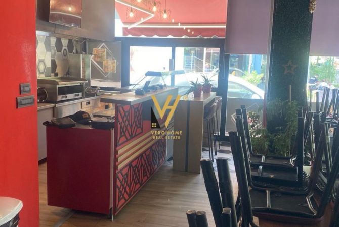 Ambiente Commerciale in Affitto 1+1 a Tirana - 1,200 Euro