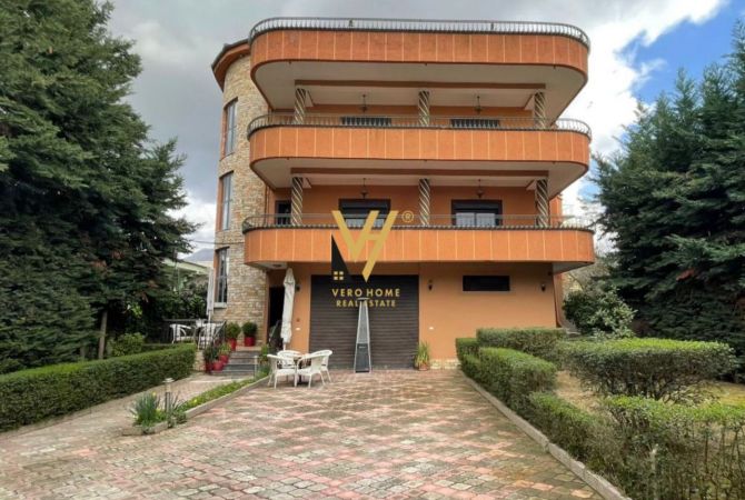 Shtepi me qera 7+1 ne Tirane - 5,000 Euro