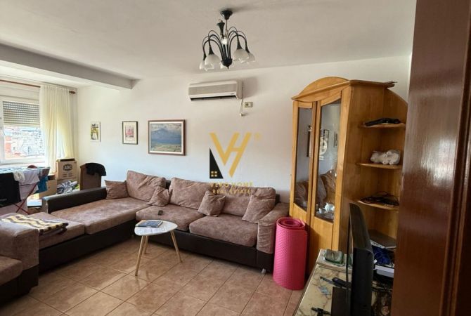 Shtepi me qera 2+1 ne Tirane - 70,000 Leke