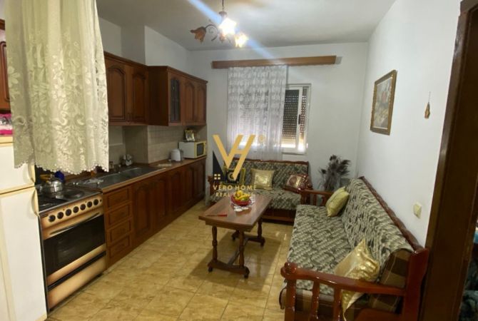 Shtepi me qera Apartament ne Tirane, 2+1, Mobilimi E mobiluar, Pagesa 500  Euro.