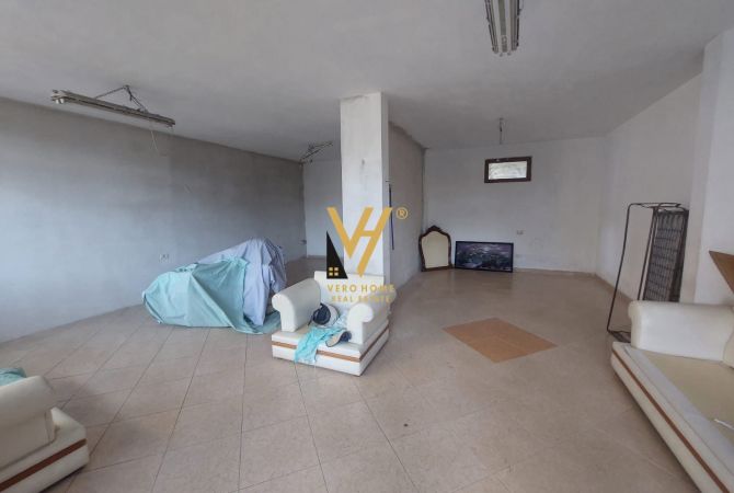 Ambient biznesi me qera 4+1 ne Tirane - 40,000 Leke