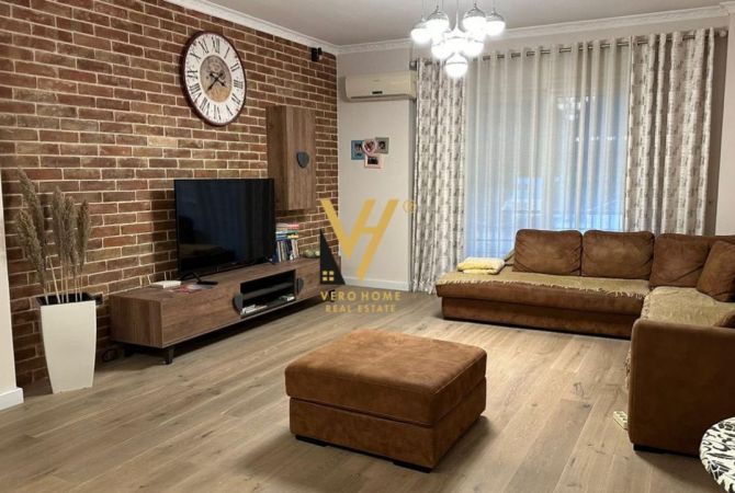 Shtepi ne shitje 2+1 ne Tirane - 250,000 Euro