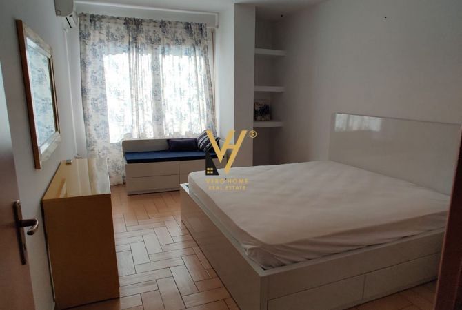 Shtepi me qera Apartament ne Tirane, 2+1, Mobilimi E mobiluar, Pagesa 1,000  Euro.