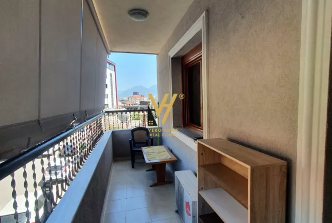 Shtepi me qera Apartament ne Tirane, 1+1, Mobilimi E mobiluar, Pagesa 45,000  Leke.