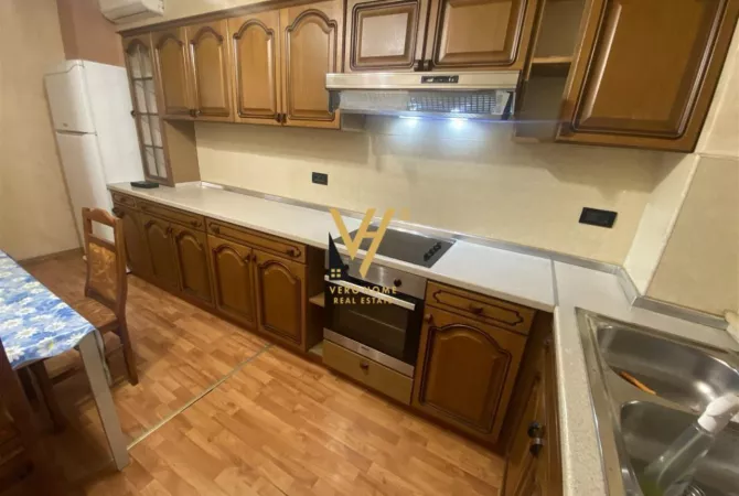 Shtepi me qera 3+1 ne Tirane - 800 Euro