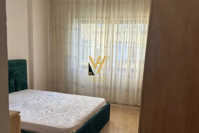 Shtepi me qera Apartament ne Tirane, 2+1, Mobilimi E mobiluar, Pagesa 680  Euro.