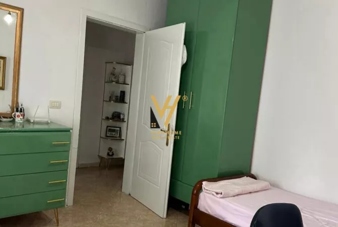 Shtepi me qera 2+1 ne Tirane - 750 Euro