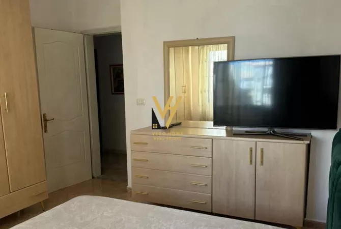 Shtepi me qera Apartament ne Tirane, 2+1, Mobilimi E mobiluar, Pagesa 680  Euro.