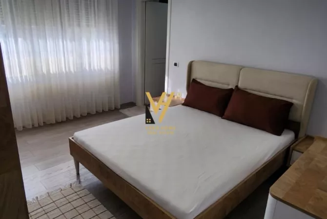 Shtepi me qera 3+1 ne Tirane - 1,500 Euro