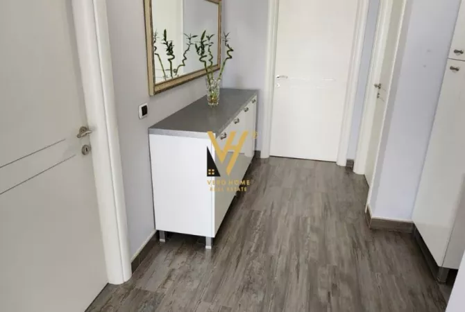 Shtepi me qera Apartament ne Tirane, 3+1, Mobilimi E mobiluar, Pagesa 1,500  Euro.