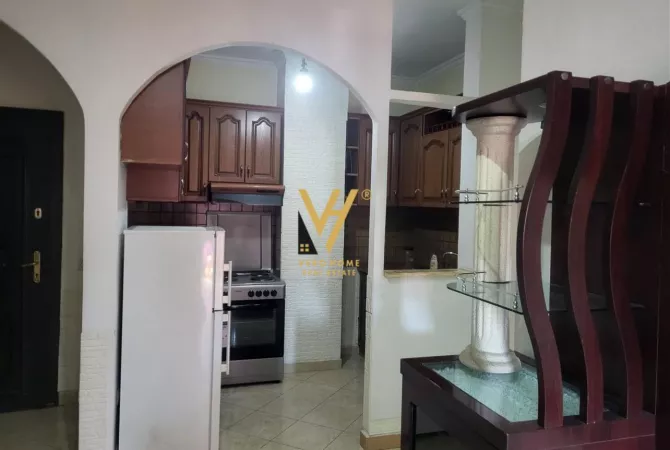 Shtepi me qera Apartament ne Tirane, 2+1, Mobilimi E mobiluar, Pagesa 450  Euro.